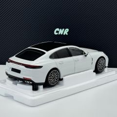 1:18 Porsche Panamera Turbo S 2020 White - Minichamps
