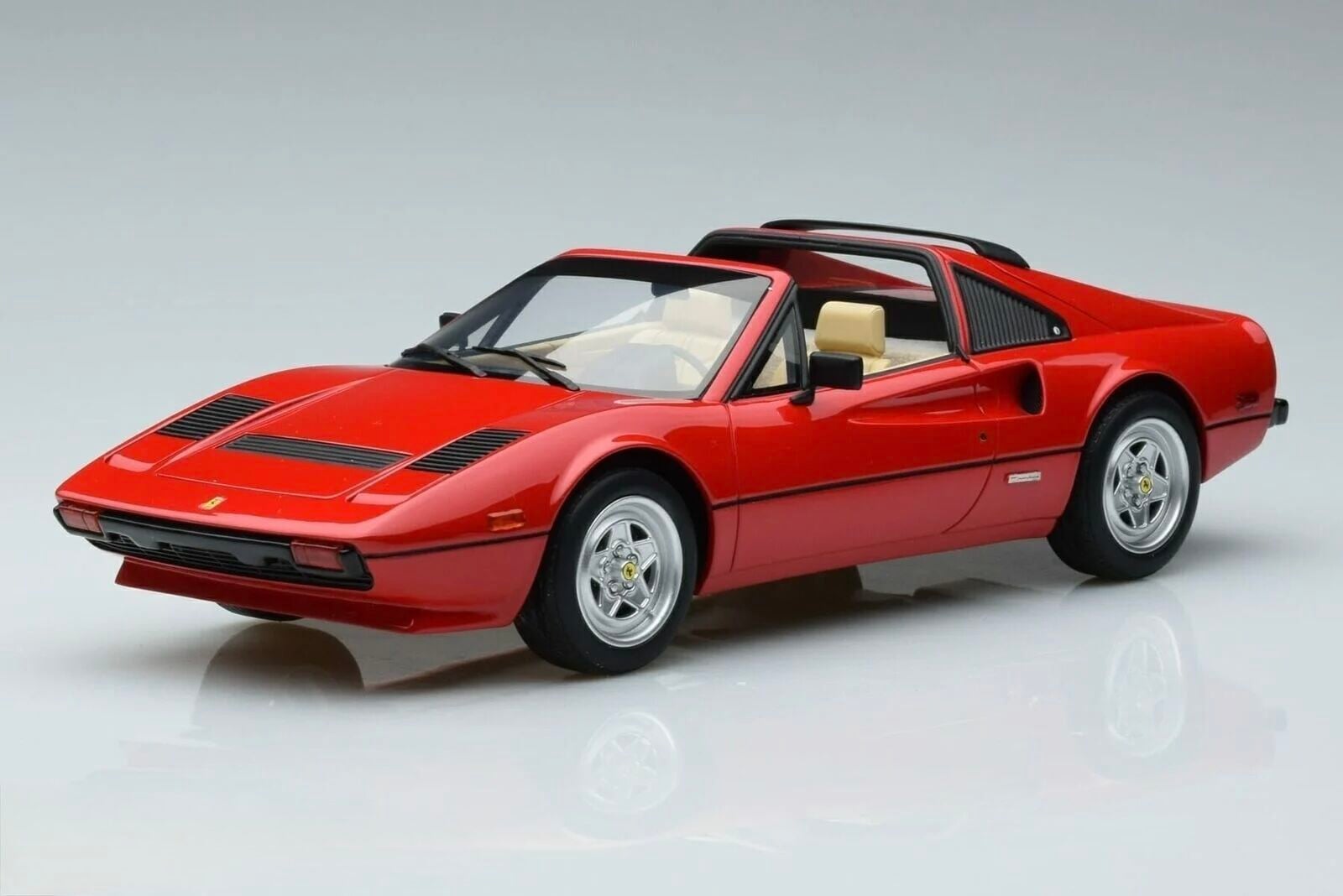 1:18 Ferrari 308 GTS Quattrovalvole Red GT368 - GT Spirit