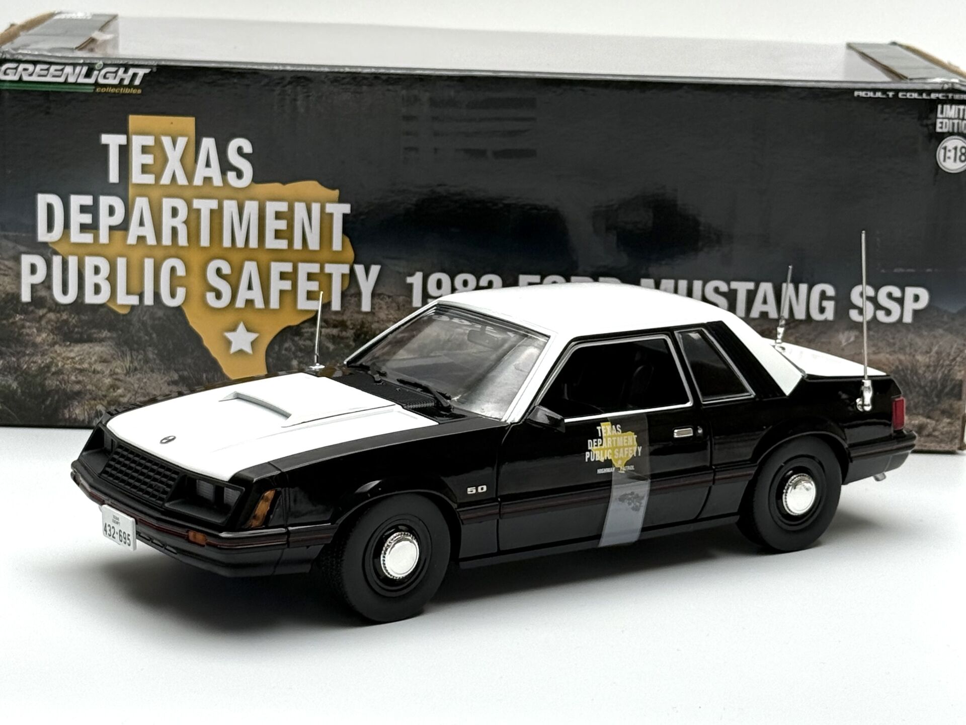 1:18 Ford Mustang SSP Texas Public Safety 1982 - Greenlight