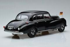 1:18 Mercedes-Benz Typ 300 W186 Adenauer 1955 - Norev