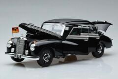 1:18 Mercedes-Benz Typ 300 W186 Adenauer 1955 - Norev
