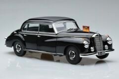 1:18 Mercedes-Benz Typ 300 W186 Adenauer 1955 - Norev