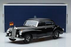 1:18 Mercedes-Benz Typ 300 W186 Adenauer 1955 - Norev