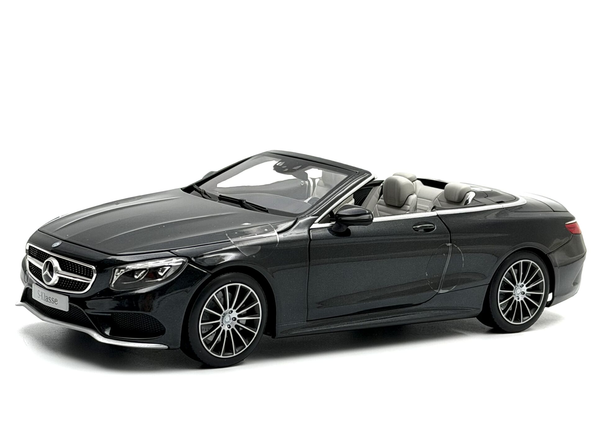 1:18 Mercedes-Benz S Class Cabriolet W217 Black 2015 - Norev
