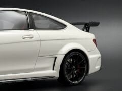 1:18 Mercedes-Benz C63 AMG Black Series Polar White - GT Spirit Dealer