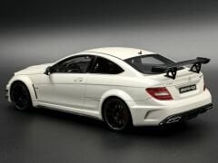 1:18 Mercedes-Benz C63 AMG Black Series Polar White - GT Spirit Dealer