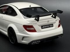 1:18 Mercedes-Benz C63 AMG Black Series Polar White - GT Spirit Dealer