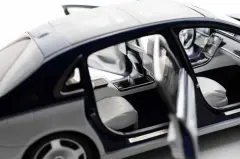 1:18 Mercedes-Maybach S680 V12 Blue/Silver 2021 - Almost Real