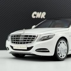 1:18 Mercedes- Maybach S Class S600 Diamond White 2016 - Almost Real