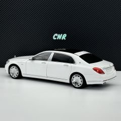 1:18 Mercedes- Maybach S Class S600 Diamond White 2016 - Almost Real