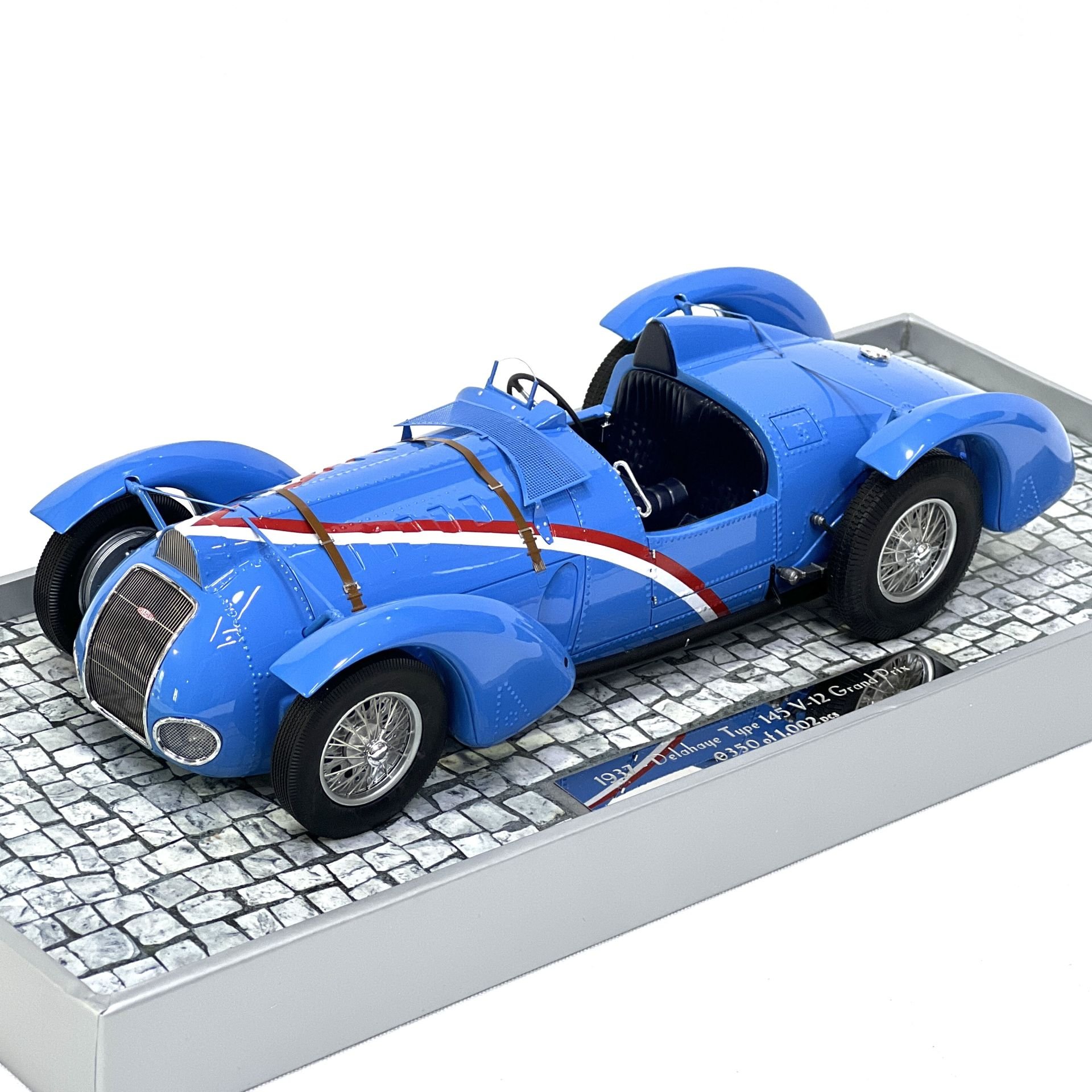 1:18 Delahaye Type 145 V12 Spider 1932 - Minichamps