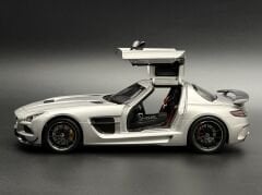 1:18 Mercedes-Benz SLS 6.3 AMG Gull Wing Black Series Silver - Minichamps