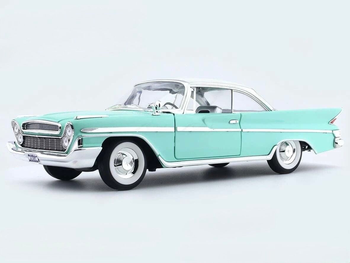 1:18 Desoto Adventurer 1961 Light Green - Road Signature