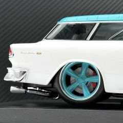 1:18 Chevrolet Nomad 1955 White - Maisto Design