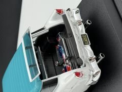 1:18 Chevrolet Nomad 1955 White - Maisto Design