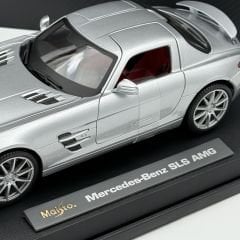 1:18 Mercedes-Benz SLS 6.3 AMG C197 Silver - Maisto