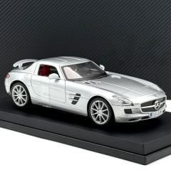 1:18 Mercedes-Benz SLS 6.3 AMG C197 Silver - Maisto