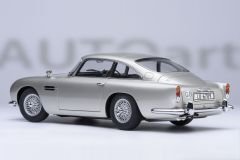 1:18 Aston Martin DB5 Goldfinger with Weapons 007 James Bond - Autoart