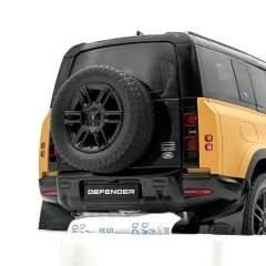 1:18 Land Rover Defender 110 Trophy Edition 2022 - Almost Real