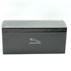 1:18 Jaguar XJ6 X350 Ebony Black 2003 - Almost Real