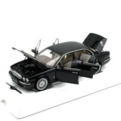 1:18 Jaguar XJ6 X350 Ebony Black 2003 - Almost Real