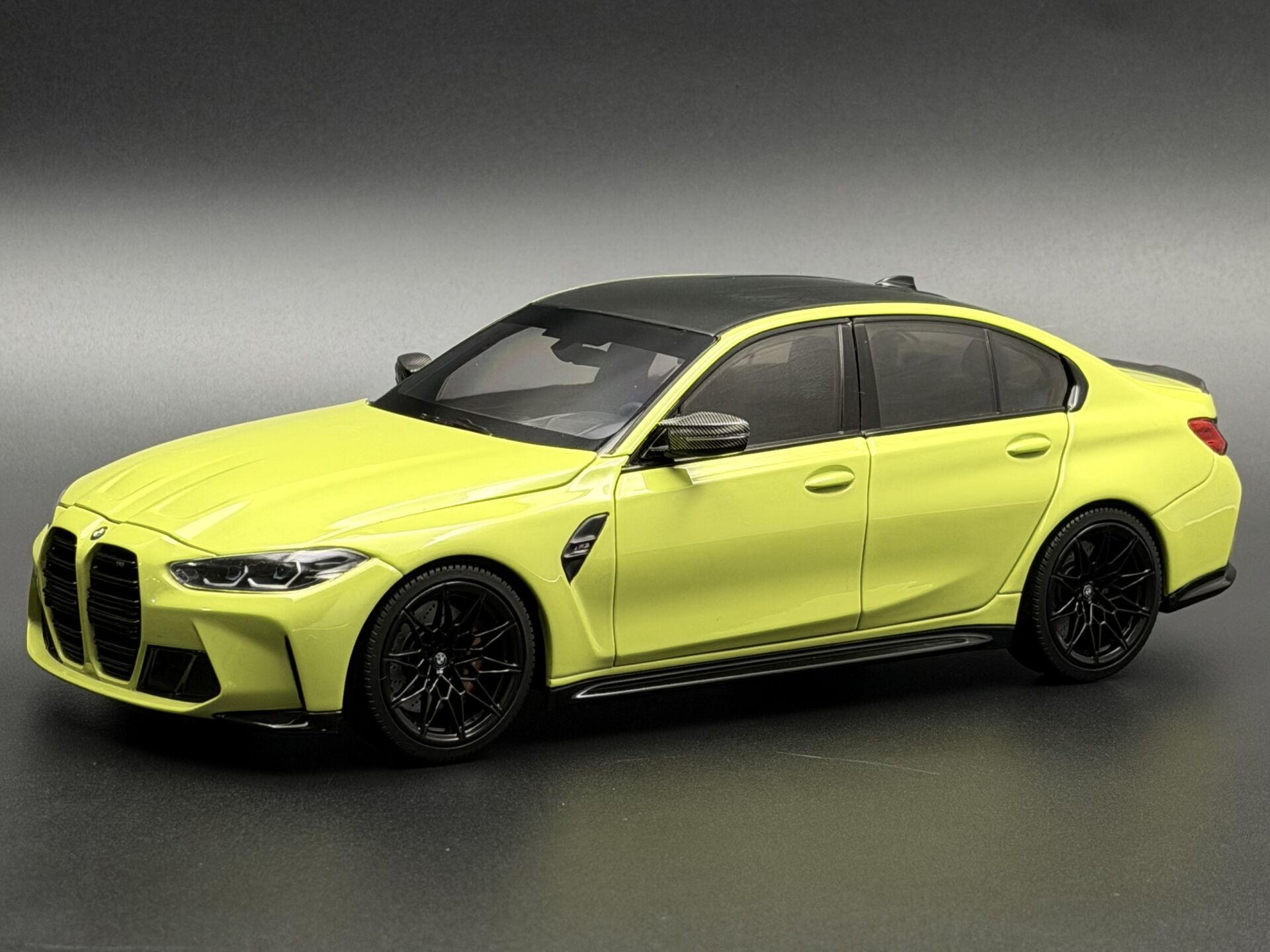 1:18 BMW M3 G80 Competition Yellow Met 2020 - Minichamps