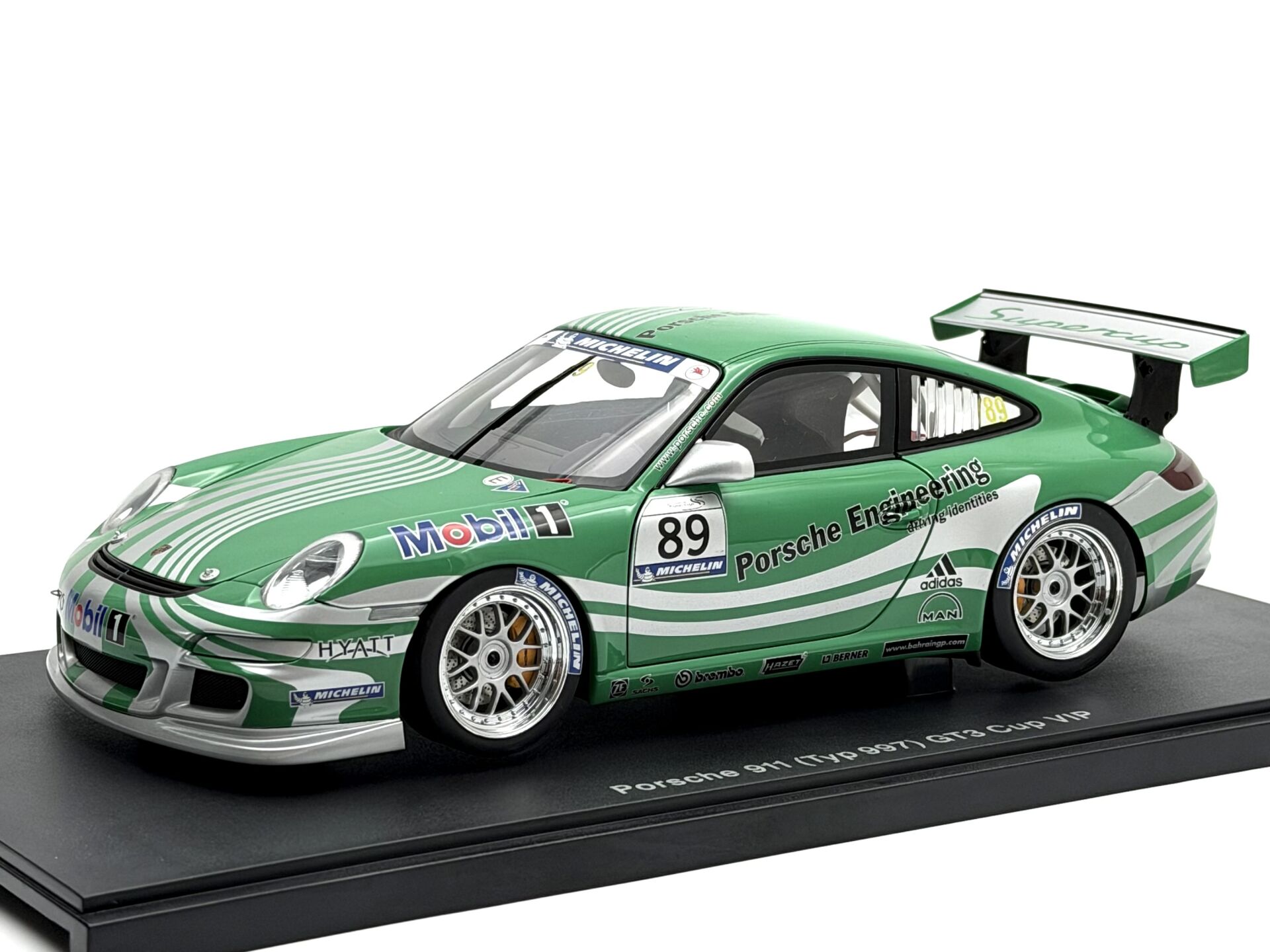 1:18 Porsche 911 997 GT3 Cup 2006 Green Mobil 1 #89 - Autoart