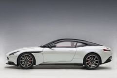 1:18 Aston Martin DB11 Morning Frost White 70266 - Autoart