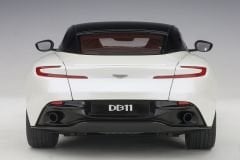 1:18 Aston Martin DB11 Morning Frost White 70266 - Autoart