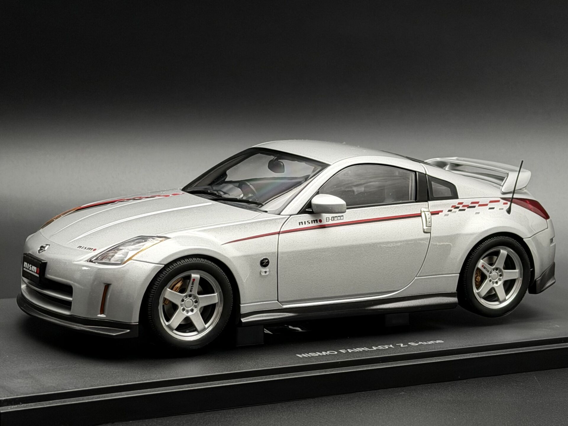 1:18 Nissan Fairlady Z 350Z Nismo S Tune 2002 80280 - Autoart