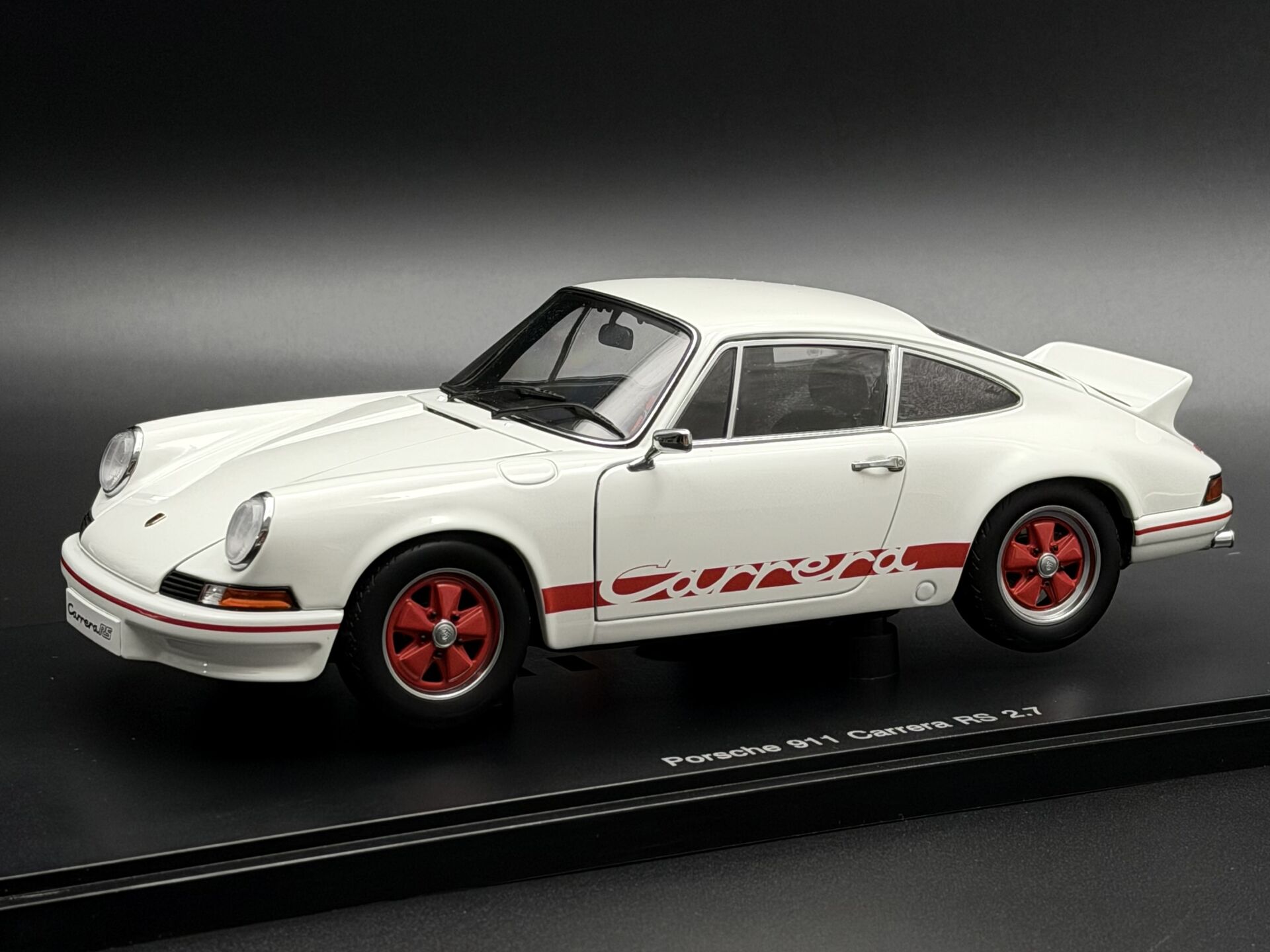 1:18 Porsche 911 Carrera RS 2.7 Duck Tail 1973 78051 - Autoart