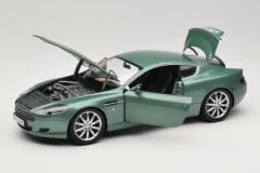 1:18 Aston Martin DB9 RHD Green 2003  - Minichamps