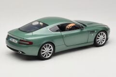 1:18 Aston Martin DB9 RHD Green 2003  - Minichamps