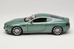 1:18 Aston Martin DB9 RHD Green 2003  - Minichamps