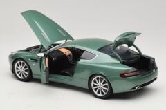 1:18 Aston Martin DB9 RHD Green 2003  - Minichamps