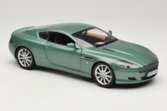 1:18 Aston Martin DB9 RHD Green 2003  - Minichamps