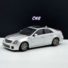1:18 Cadillac CTS-V Silver 4 Door 2009 - Kyosho