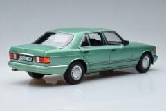 1:18 Mercedes-Benz 560 SEL W126 Light Green - Norev
