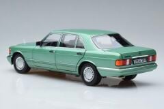 1:18 Mercedes-Benz 560 SEL W126 Light Green - Norev