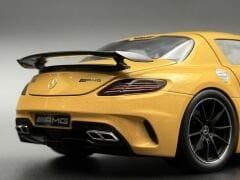 1:18 Mercedes-Benz SLS 6.3 AMG Gull Wing Black Series Yellow - Minichamps