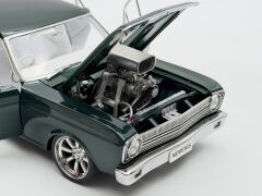 1:18 Ford XR Falcon GT Nemesis Street Machine Emerald Green - Autoart