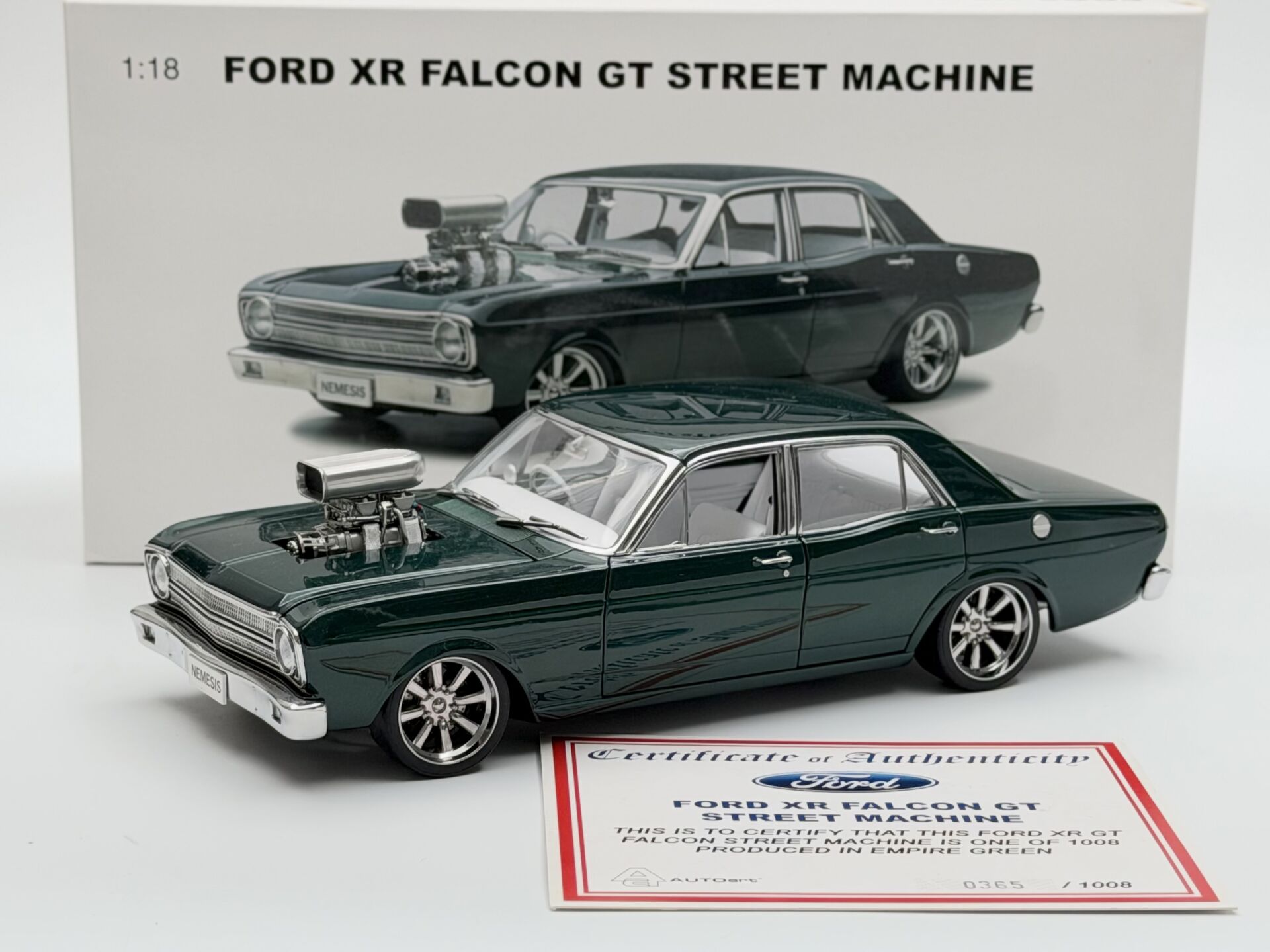1:18 Ford XR Falcon GT Nemesis Street Machine Emerald Green - Autoart