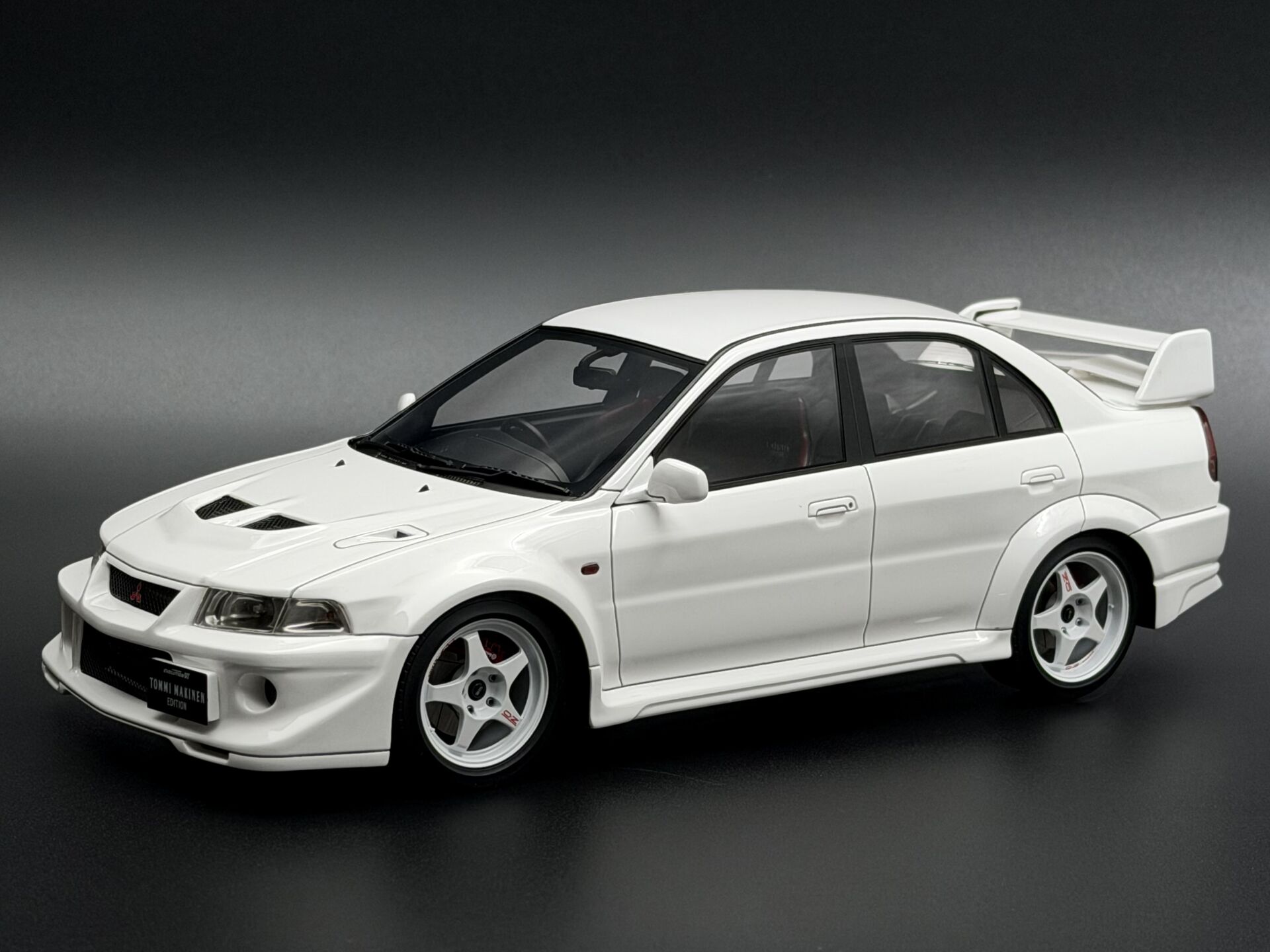 1:18 Mitsubishi Lancer Evo VI Tommi Makinen Edt IG3683 - Ignition Model