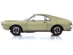 1:18 AMC AMX Hardtop Light Green Met 1968 - Auto World