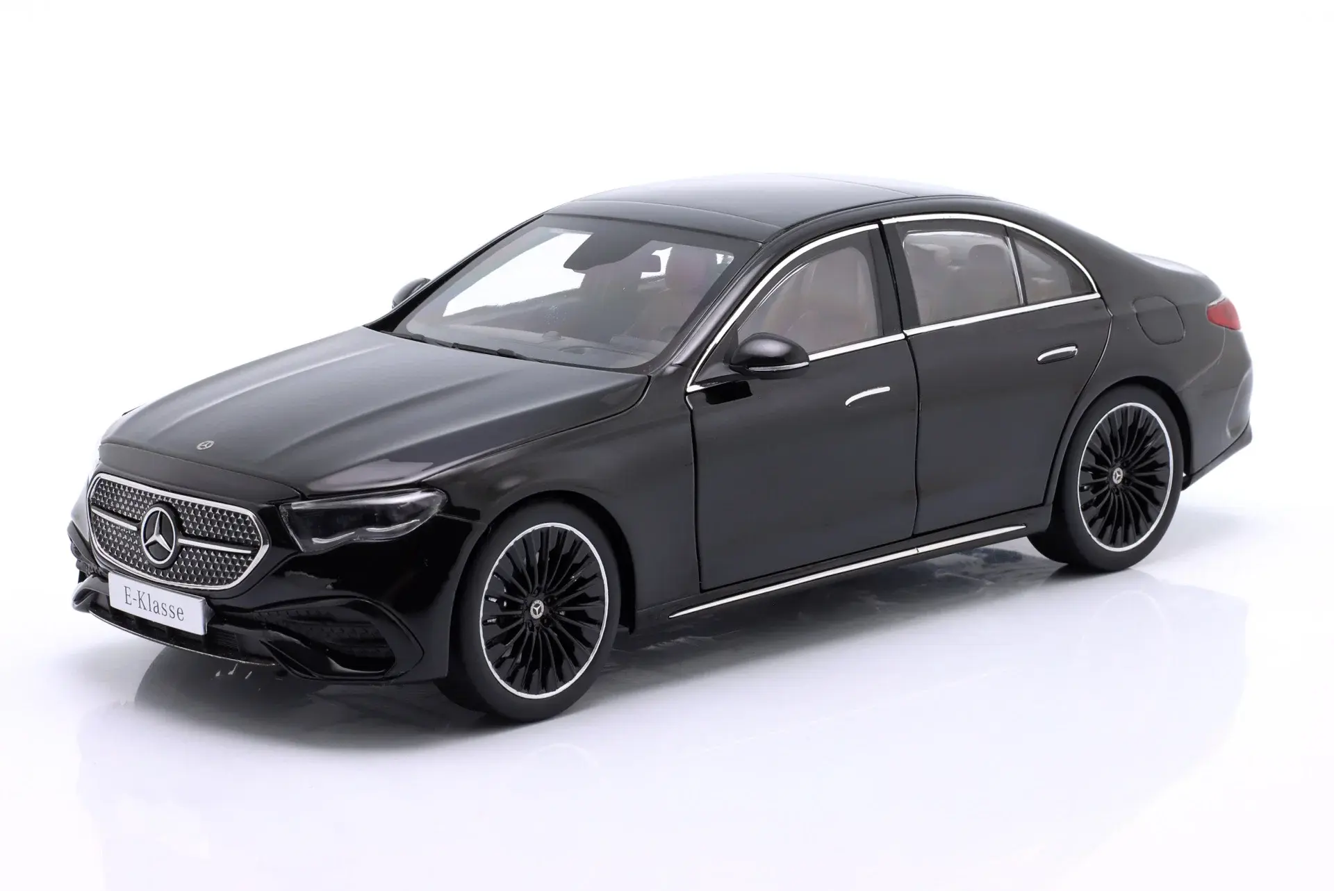 1:18 Mercedes-Benz E Class W214 Saloon Obsidian Black- I Scale
