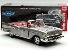1:18 Chevrolet Bel Air Convertible 1957 Silver - Auto World