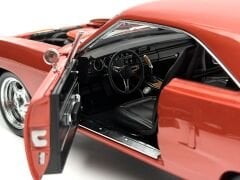 1:18 Plymouth Road Runner Fast & Furious 7 Dom's Charger - GMP