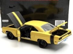 1:18 Plymouth Road Runner Street Fighter 1970 - GMP