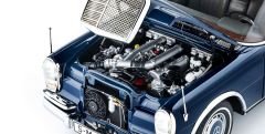 1:18 Mercedes-Benz 600 Pullman Landaulet 1965 Blue - CMC