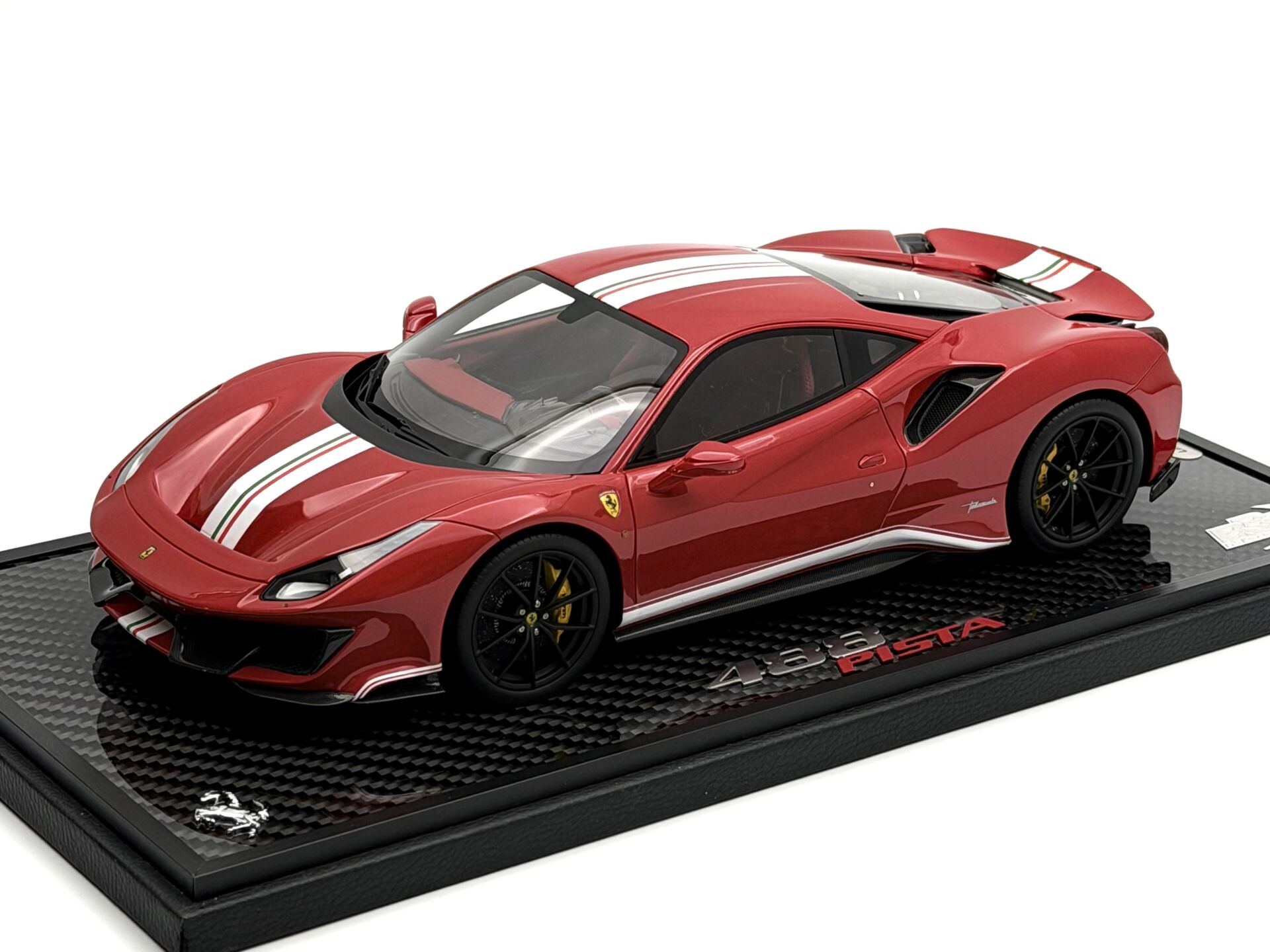 1:18 Ferrari 488 Pista Italian Flag Stripes 30 pcs - BBR